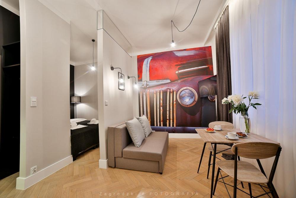 Saint Thomas Corner - By Upstairs 2* Krakau