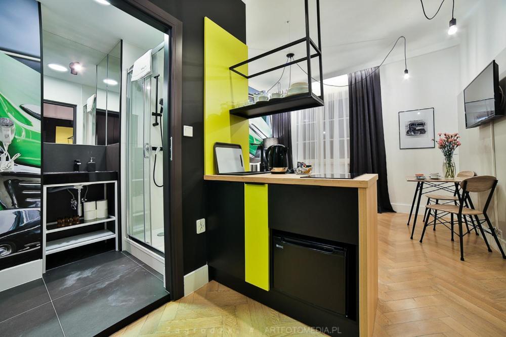 Saint Thomas Corner - By Upstairs 2*